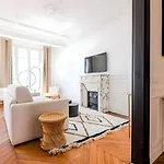 Tbs 322 - Superb Apartment With Eiffel Tower View