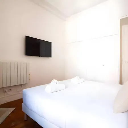 Appartamento Tbs 322 - Superb With Eiffel Tower View Parigi